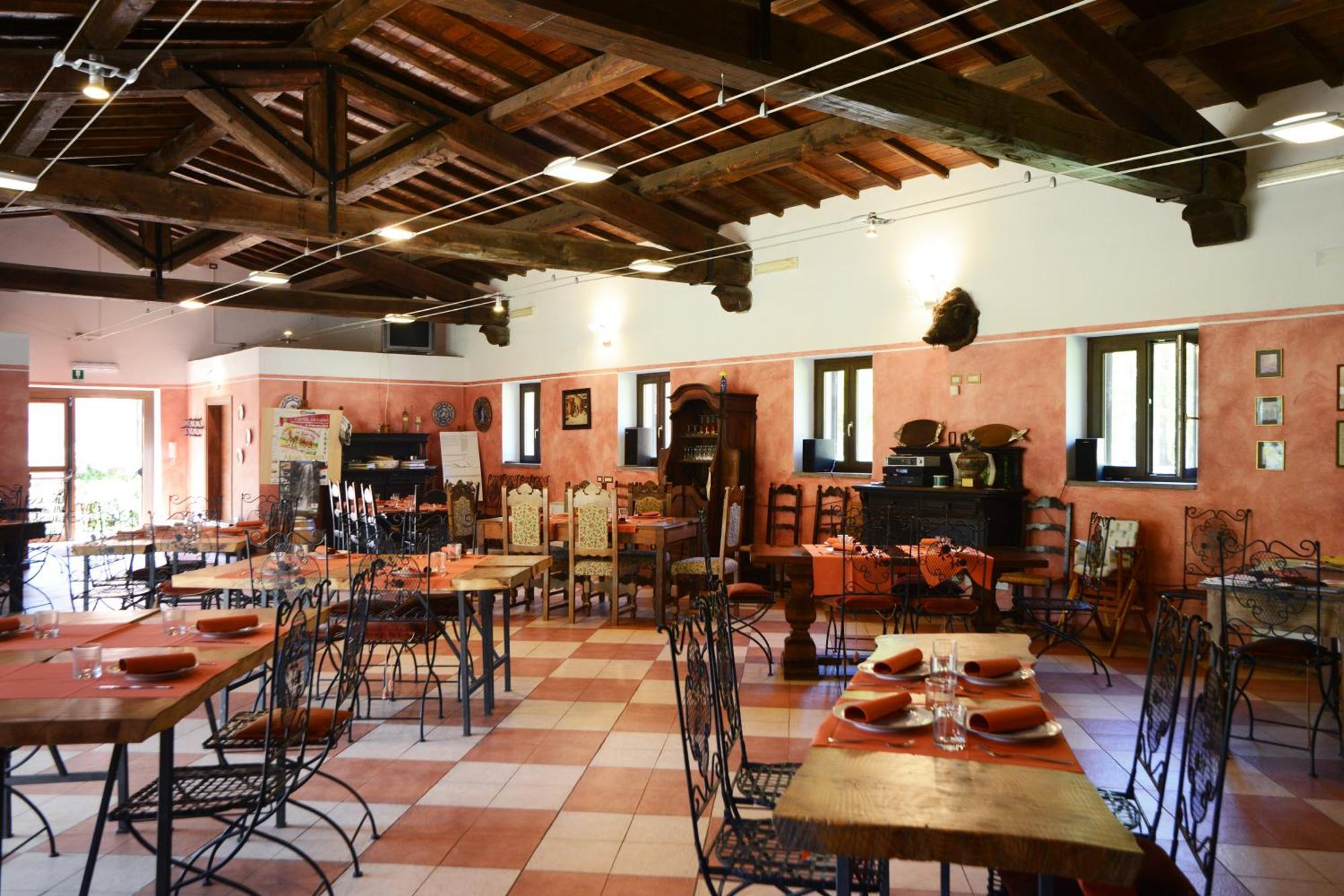 阿格里图丽斯莫特努塔蒙特拉瓜迪亚酒店 Castel Giuliano 外观 照片
